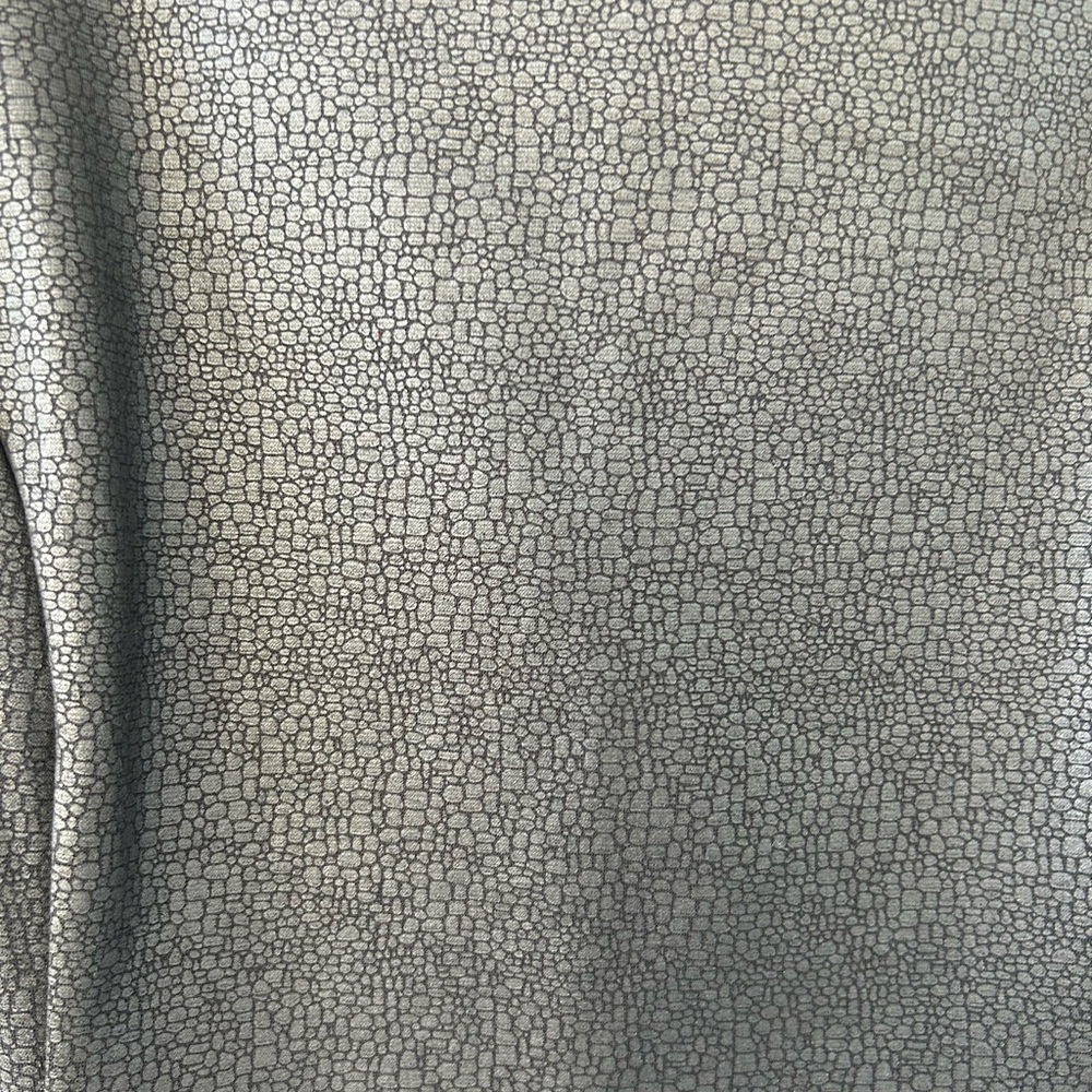 Chico’s Sleeveless Stretchy Pebbled Pattern Dress Size 2/Size L - Picture 3 of 5
